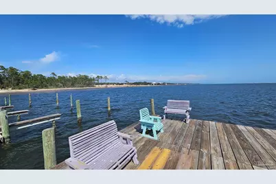 1437 Suncrest St, Gulf Breeze, FL 32563 - Photo 9