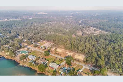 8021 Twin Lake Dr, Milton, FL 32583 - Photo 19