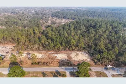 8021 Twin Lake Dr, Milton, FL 32583 - Photo 13