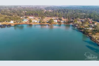 8021 Twin Lake Dr, Milton, FL 32583 - Photo 9