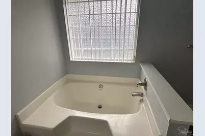 5955 Ashton Woods Cir, Milton, FL 32570 - Photo 19