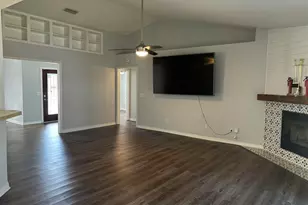 5955 Ashton Woods Cir, Milton, FL 32570 - Photo 5