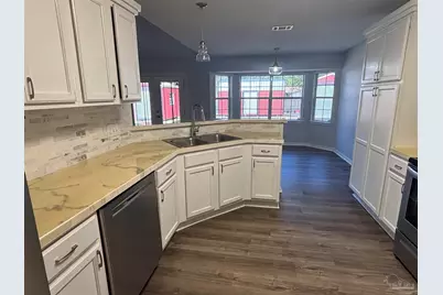 5955 Ashton Woods Cir, Milton, FL 32570 - Photo 13