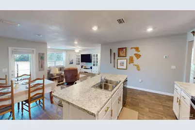 10545 Queens Gate Cir, Pensacola, FL 32506 - Photo 7