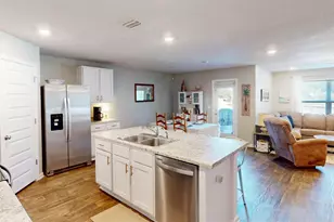 10545 Queens Gate Cir, Pensacola, FL 32506 - Photo 5