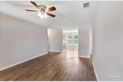 3017 Berwick St, Pensacola, FL 32503 - Photo 3