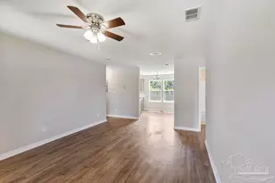 3017 Berwick St, Pensacola, FL 32503 - Photo 3