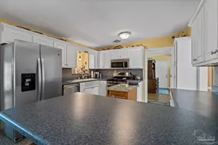 3808 San Gabriel Dr, Pensacola, FL 32504 - Photo 15