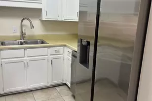 7225 W Fairfield Dr, Pensacola, FL 32506 - Photo 5