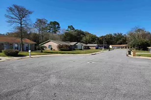 8176 Camelford Dr, Pensacola, FL 32506 - Photo 3