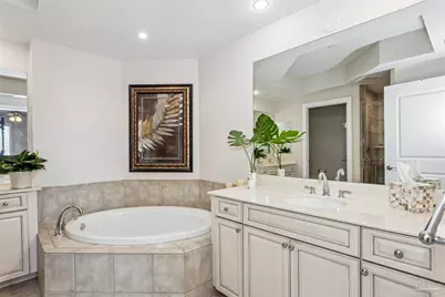 645 Lost Key Dr #401-D, Pensacola, FL 32507 - Photo 17