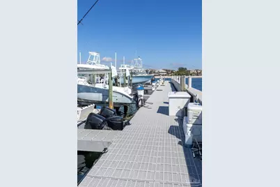 300 Pensacola Beach Rd, Gulf Breeze, FL 32561 - Photo 17