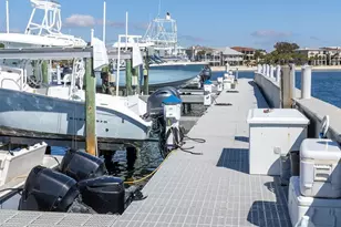 300 Pensacola Beach Rd, Gulf Breeze, FL 32561 - Photo 17