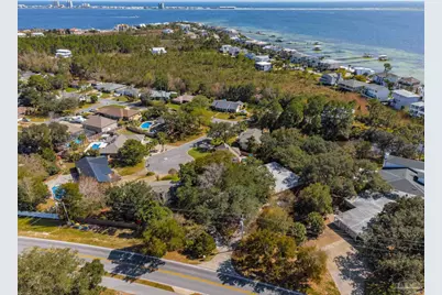 713 Roanoke Ct, Gulf Breeze, FL 32561 - Photo 69