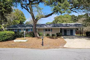 301 Poinciana Dr, Gulf Breeze, FL 32561 - Photo 1