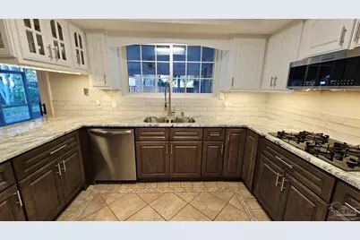 301 Poinciana Dr, Gulf Breeze, FL 32561 - Photo 21