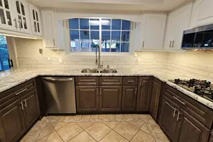 301 Poinciana Dr, Gulf Breeze, FL 32561 - Photo 21