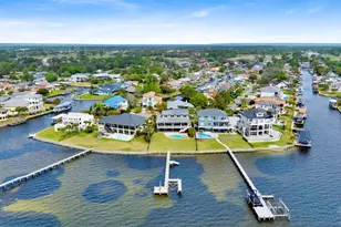 1070 Harbor Ln, Gulf Breeze, FL 32563 - Photo 57