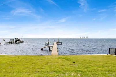 1070 Harbor Ln, Gulf Breeze, FL 32563 - Photo 45