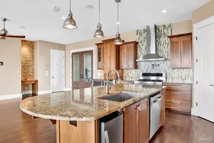 1070 Harbor Ln, Gulf Breeze, FL 32563 - Photo 11