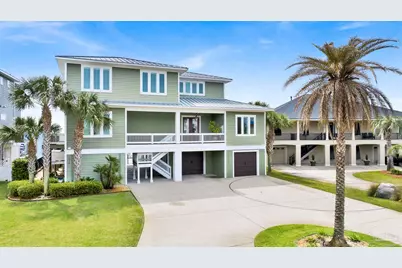 1070 Harbor Ln, Gulf Breeze, FL 32563 - Photo 1