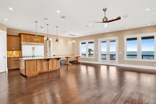 1070 Harbor Ln, Gulf Breeze, FL 32563 - Photo 7