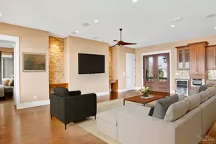 1070 Harbor Ln, Gulf Breeze, FL 32563 - Photo 5