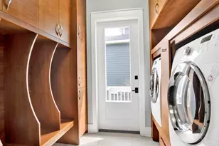 1070 Harbor Ln, Gulf Breeze, FL 32563 - Photo 35