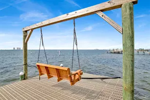 1070 Harbor Ln, Gulf Breeze, FL 32563 - Photo 49