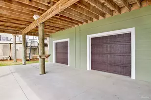 1070 Harbor Ln, Gulf Breeze, FL 32563 - Photo 39