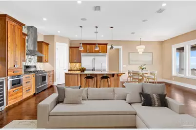 1070 Harbor Ln, Gulf Breeze, FL 32563 - Photo 9