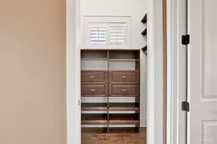 1070 Harbor Ln, Gulf Breeze, FL 32563 - Photo 21