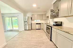 3235 Bayou Dr, Pensacola, FL 32505 - Photo 7