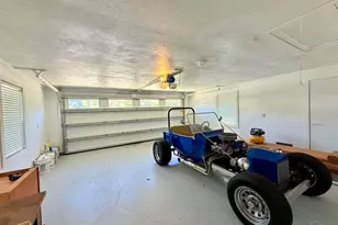 3235 Bayou Dr, Pensacola, FL 32505 - Photo 11