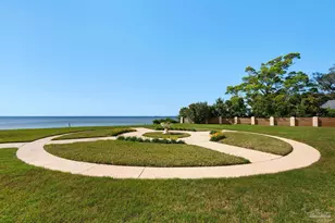615 Bayshore Dr, Pensacola, FL 32507 - Photo 59