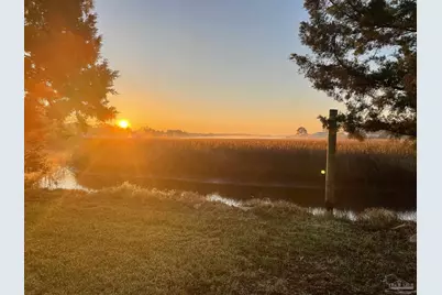 7524 Petersen Pt Rd, Milton, FL 32583 - Photo 1