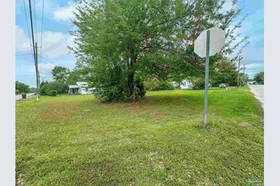 5378 Alabama St, Milton, FL 32570 - Photo 5