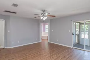 308 Twisted Oak Dr, Cantonment, FL 32533 - Photo 11