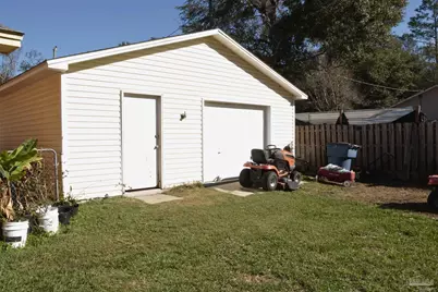 349 Western Pines Rd, Cantonment, FL 32533 - Photo 5