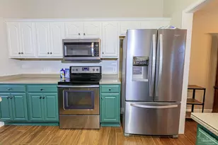 2863 Wallace Lake Rd, Pace, FL 32571 - Photo 9