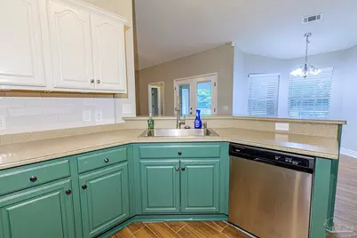 2863 Wallace Lake Rd, Pace, FL 32571 - Photo 11