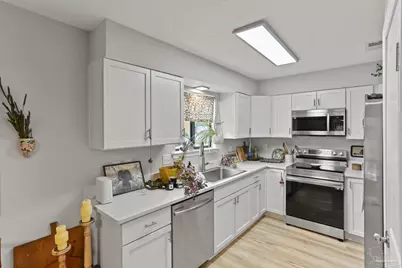 6273 Kirsten Dr, Pensacola, FL 32504 - Photo 5