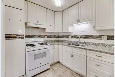 22 Gloucester Ave, Pensacola, FL 32505 - Photo 3