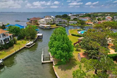 1090 Park Ln, Gulf Breeze, FL 32563 - Photo 43