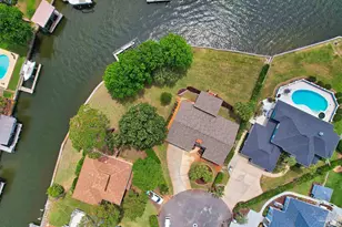 1090 Park Ln, Gulf Breeze, FL 32563 - Photo 7