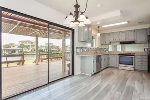 1090 Park Ln, Gulf Breeze, FL 32563 - Photo 19