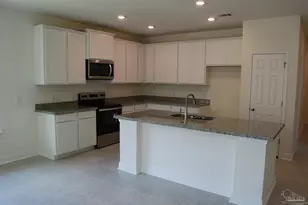 7705 Piper Cir, Milton, FL 32583 - Photo 3