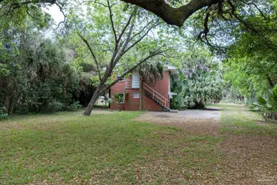 122 Celeste Pl, Pensacola, FL 32507 - Photo 7