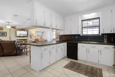 2647 Venetian Way, Gulf Breeze, FL 32563 - Photo 9