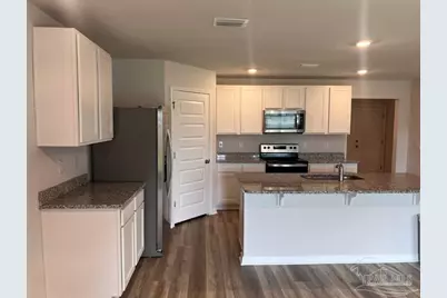 3842 James Stovall St, Pensacola, FL 32526 - Photo 3